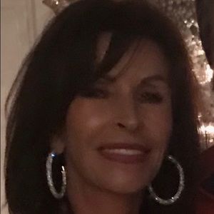 Meet your Posher, Pam